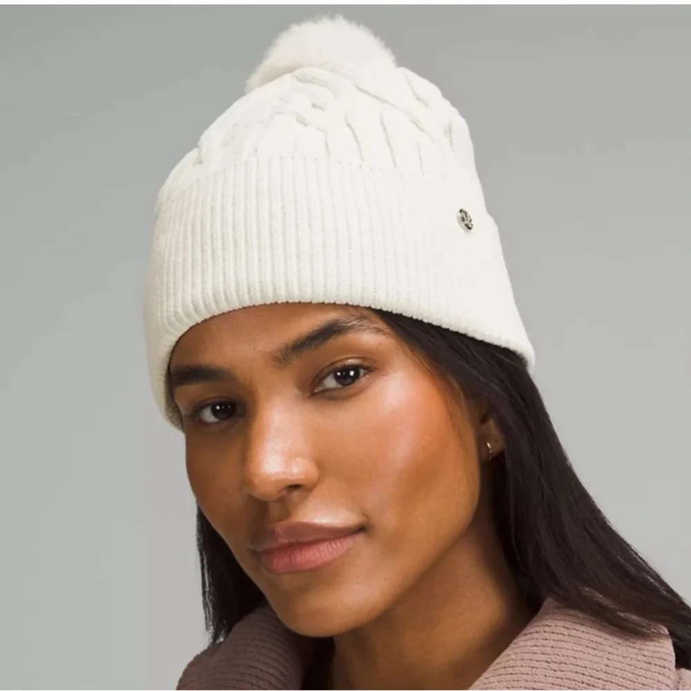 {Lululemon} Cable-Knit Pom-Pom Beanie Hat in Bone - Womens One Size - NWT